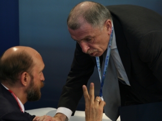 Sergei Pugachev during the XII St Petersburg International Economic Forum (2008) / Sergueï Pougatchev lors de la XII Saint-Pétersbourg Forum économique international (2008) / Сергей Пугачев во время XII Петербургского Международного Экономического Форума (2008 г.)